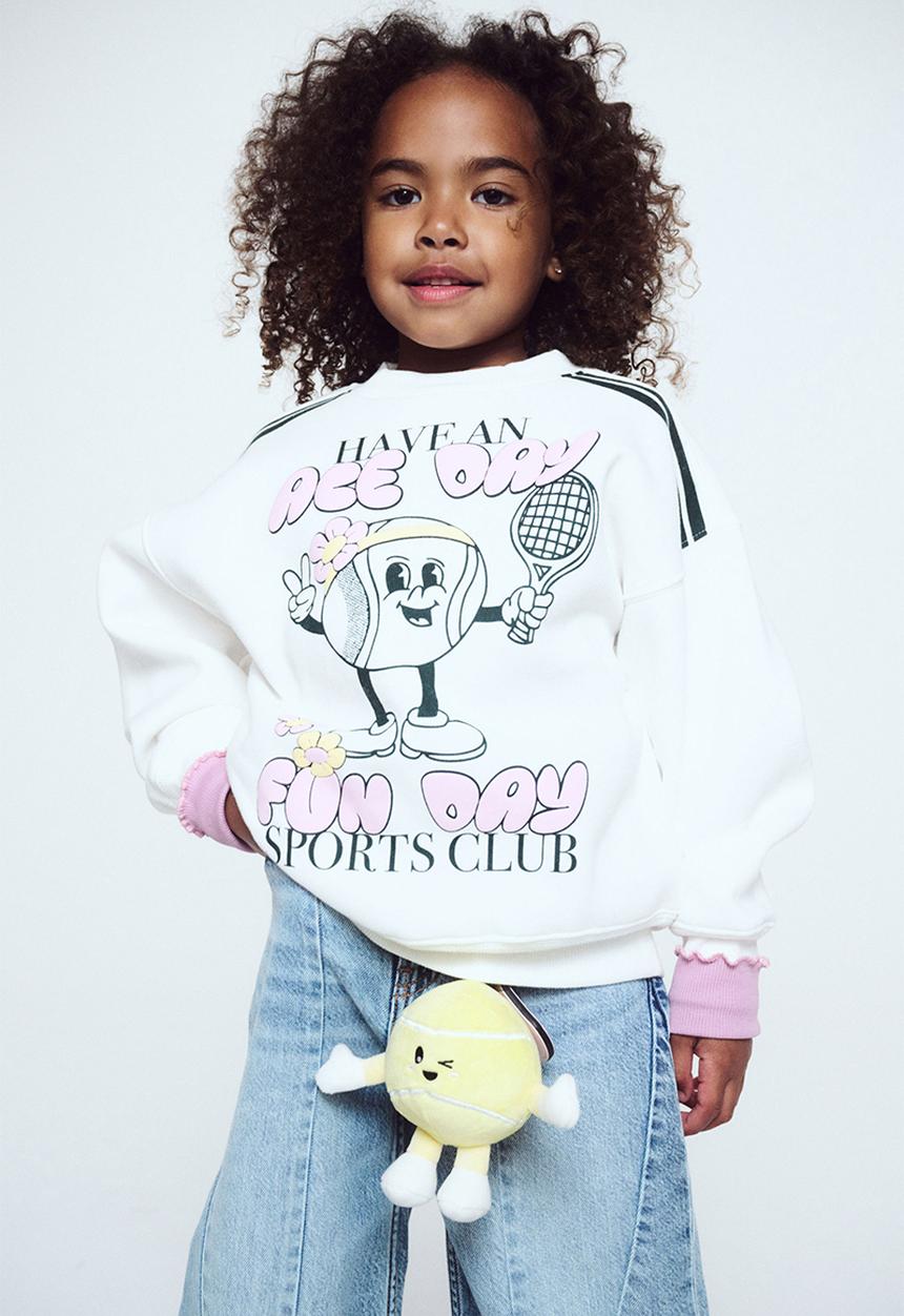 Cotton On - Sammy Oversized Crew - Vanilla/Ace Fun Day Club
