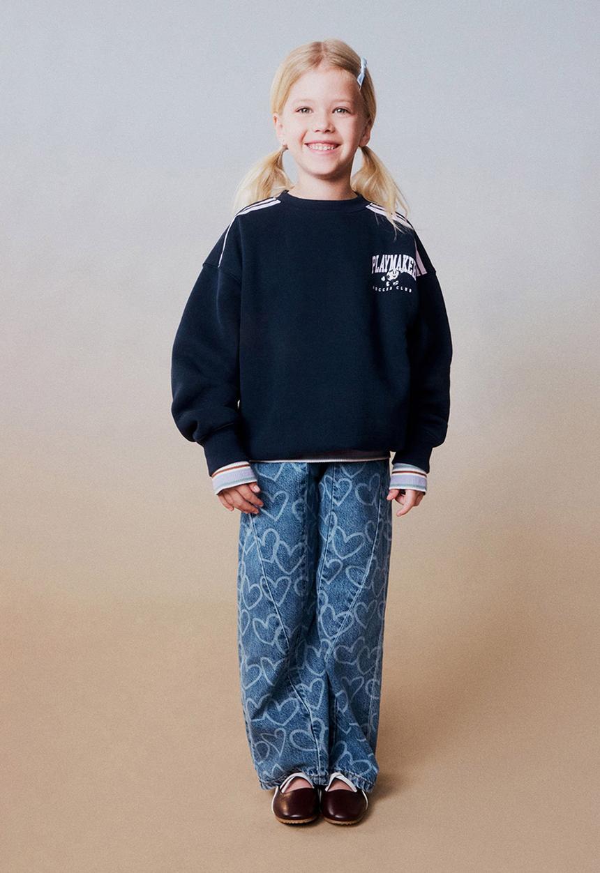 Cotton On - Sammy Oversized Crew - Squid Ink/Play Maker
