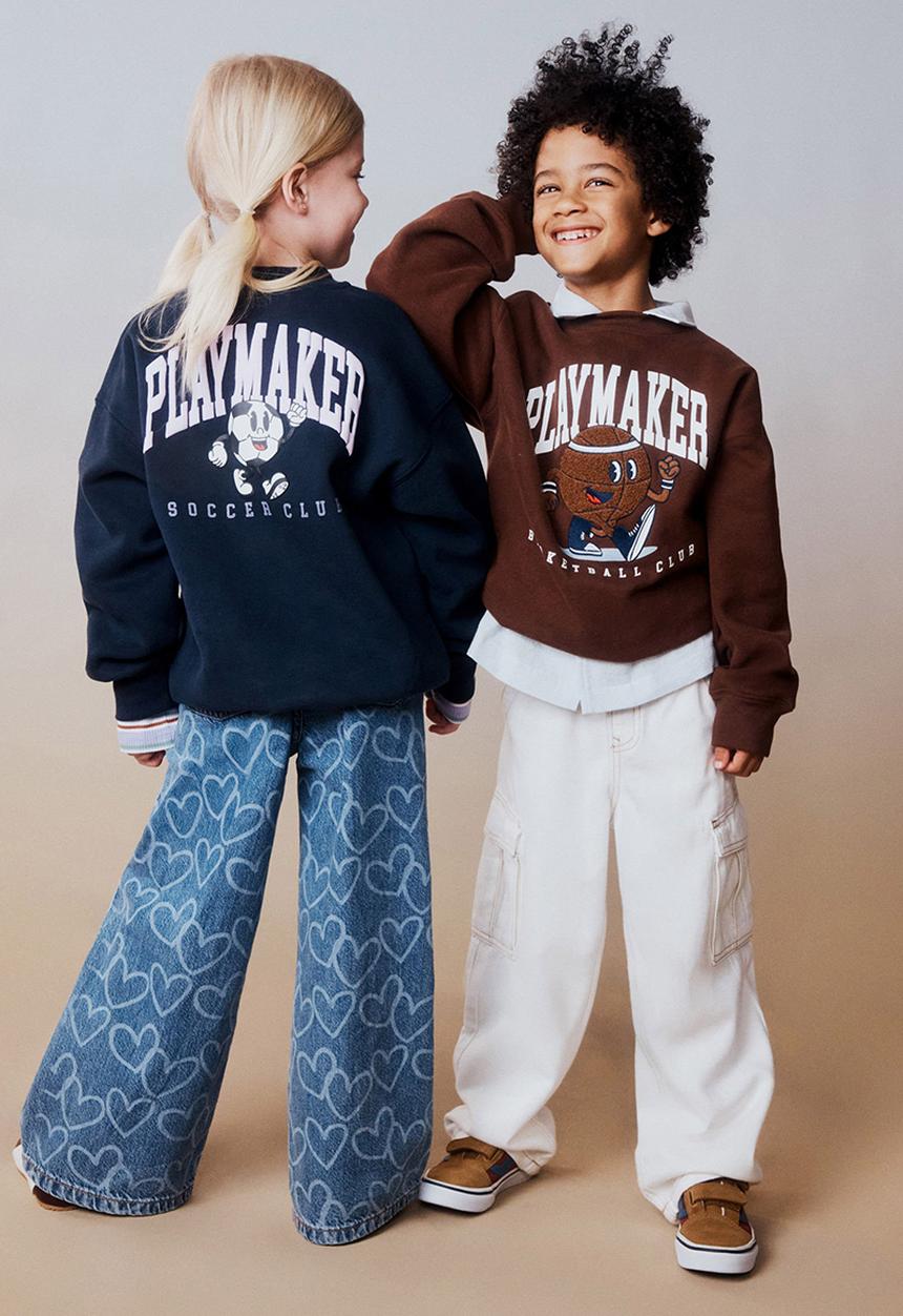 Cotton On - Sammy Oversized Crew - Squid Ink/Play Maker