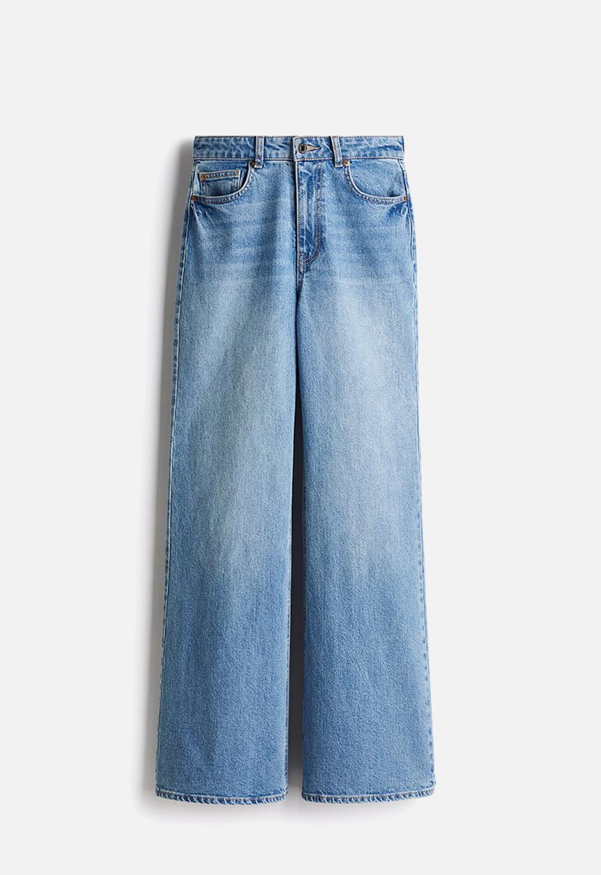 H&M - Flared high jeans - light denim blue