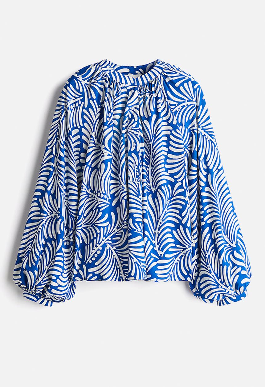 H&M - Balloon-sleeved blouse - bright blue & white patterned