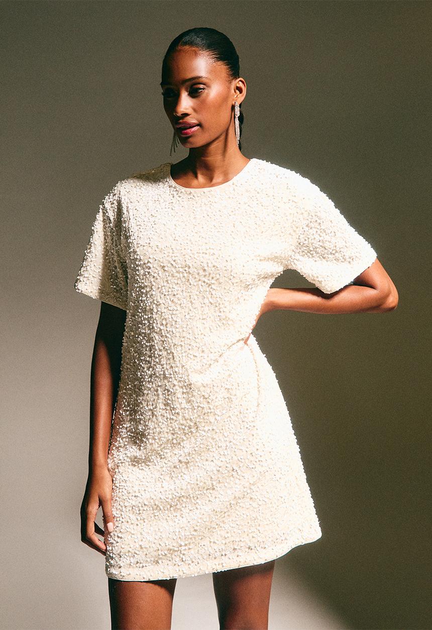 New Look - Go velvet sequin tee dress - cream