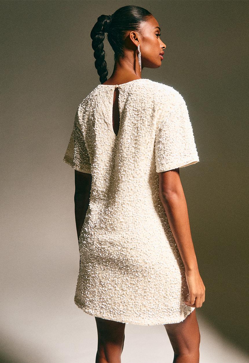 New Look - Go velvet sequin tee dress - cream