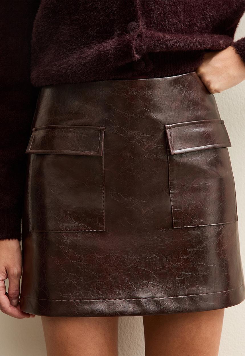 New Look - Cracked Faux Leather Mini Skirt - dk brown