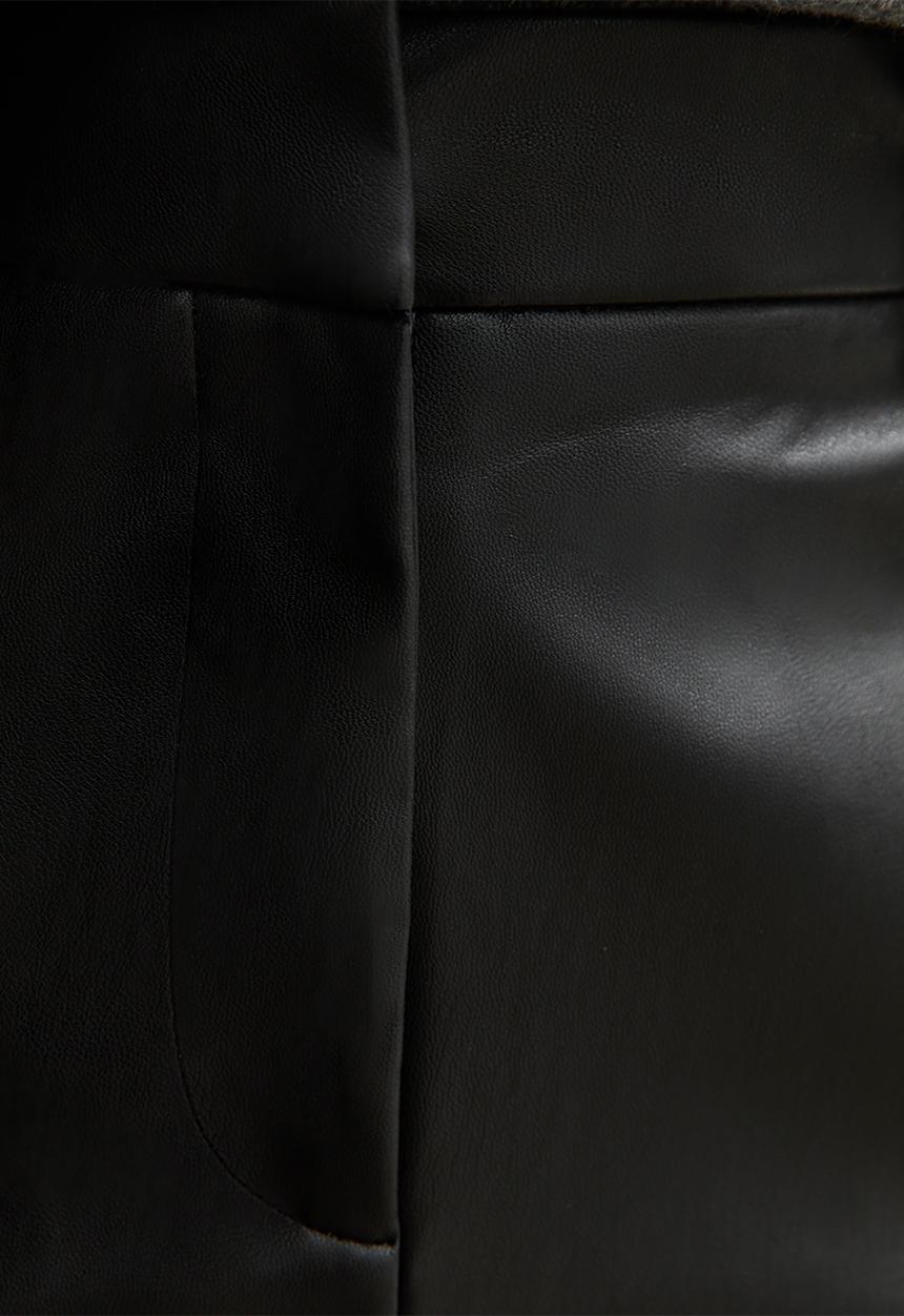 New Look - Faux Leather Barrel Leg Trousers - black