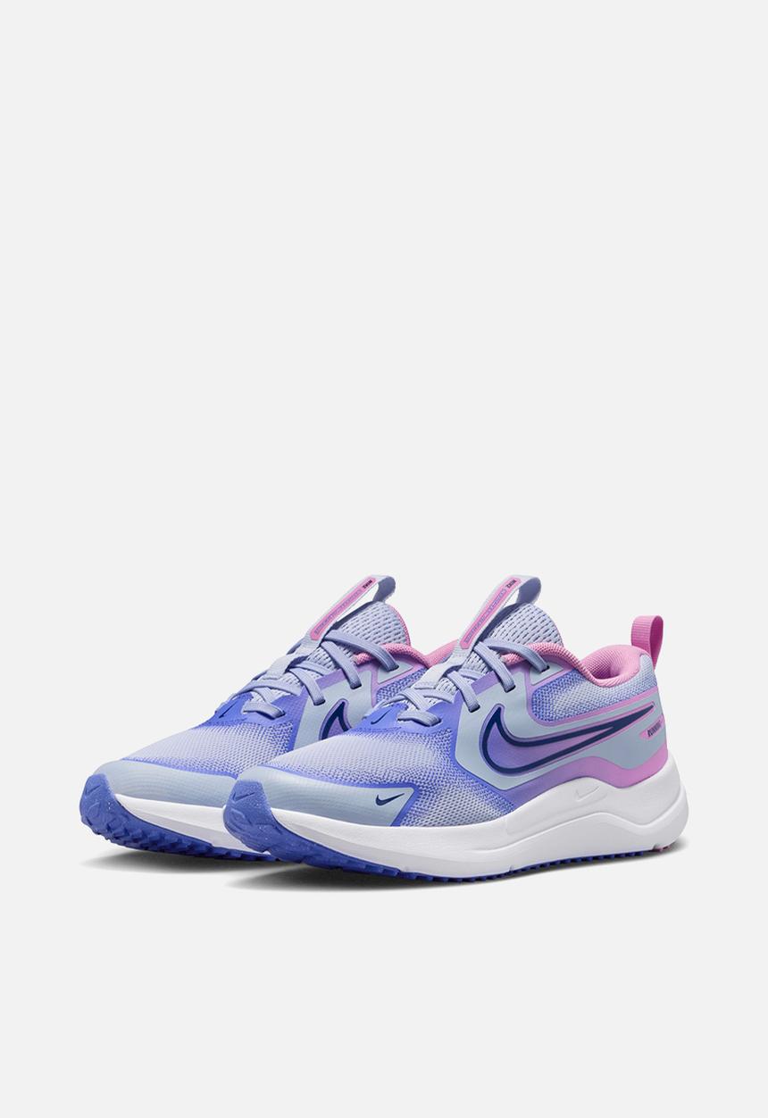 Nike - Nike Cosmic Runner