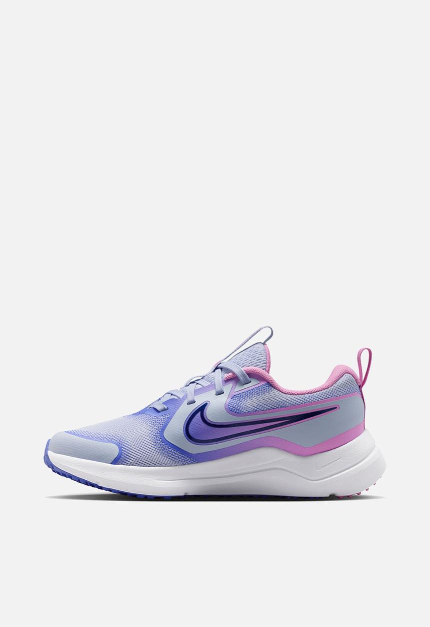 Nike - Nike Cosmic Runner