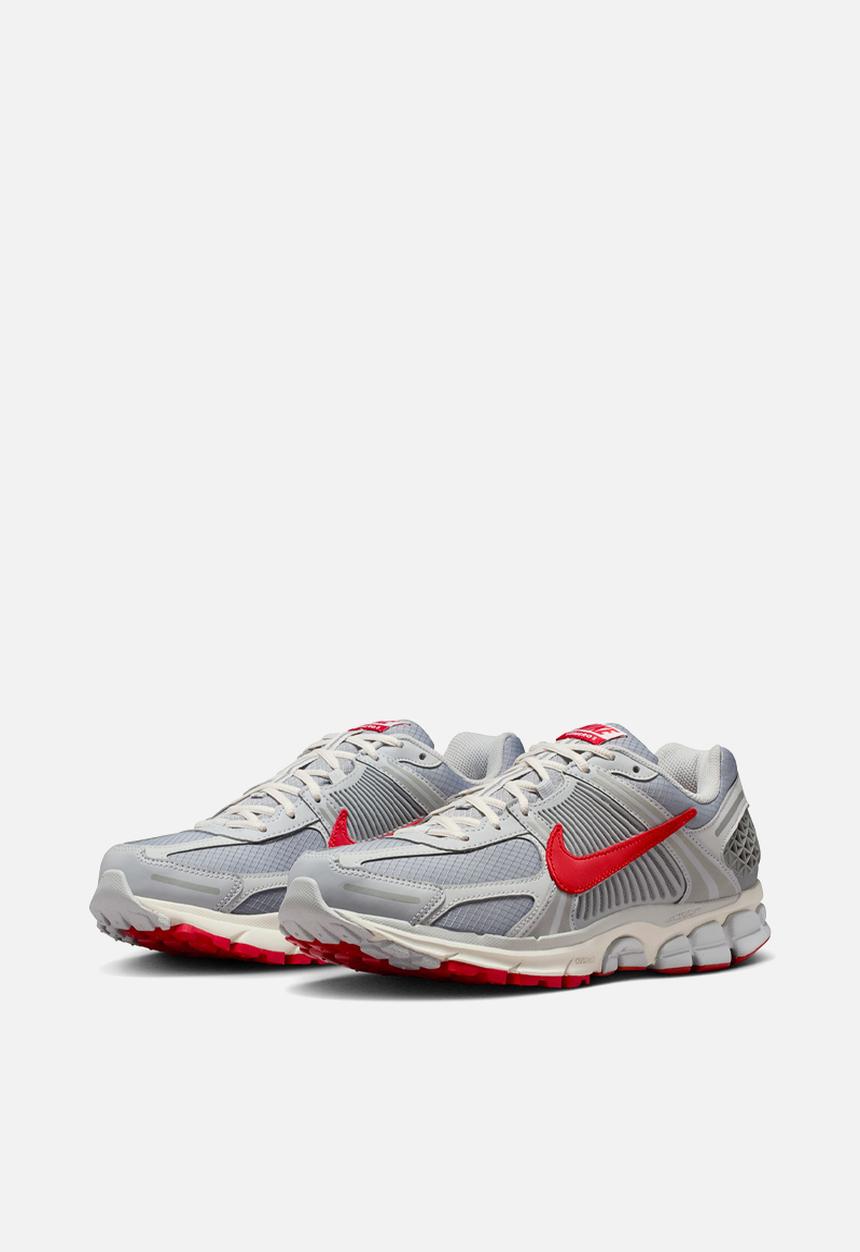 Nike - NIKE ZOOM VOMERO 5 SE