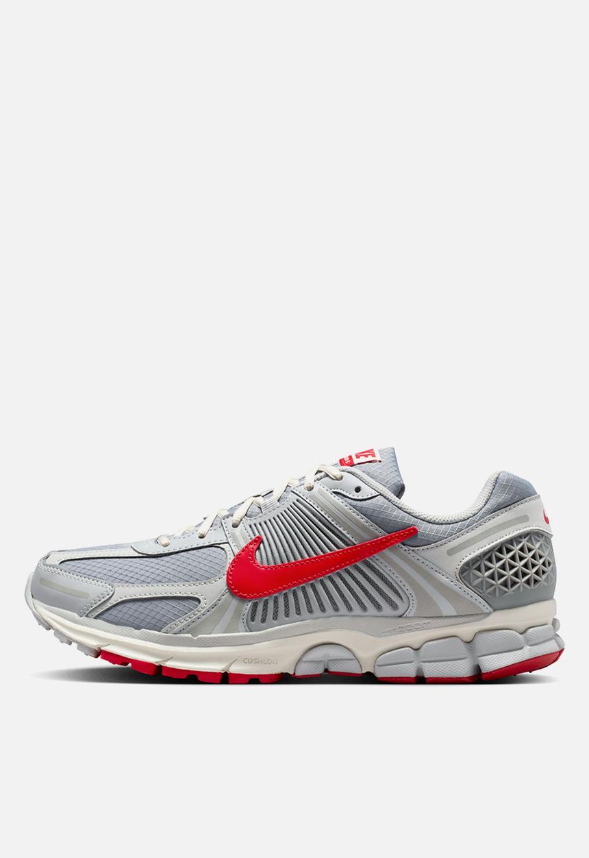 Nike - NIKE ZOOM VOMERO 5 SE
