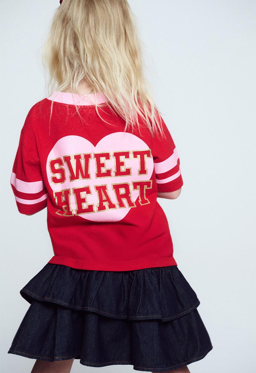 Cotton On - Livvy Lux Short Sleeve Tee - Varsity Red/Sweet Heart Club