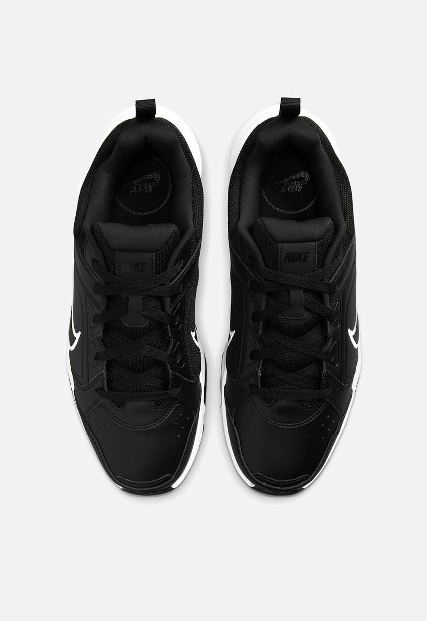 Nike - Defy All Day