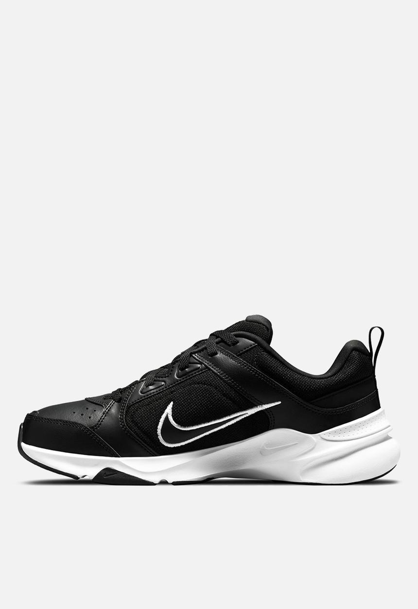 Nike - Defy All Day