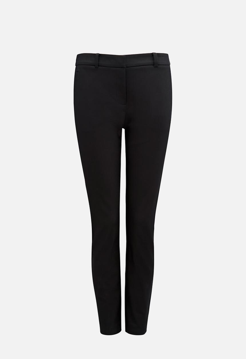 Forever New - Faye full length slim pants in black 