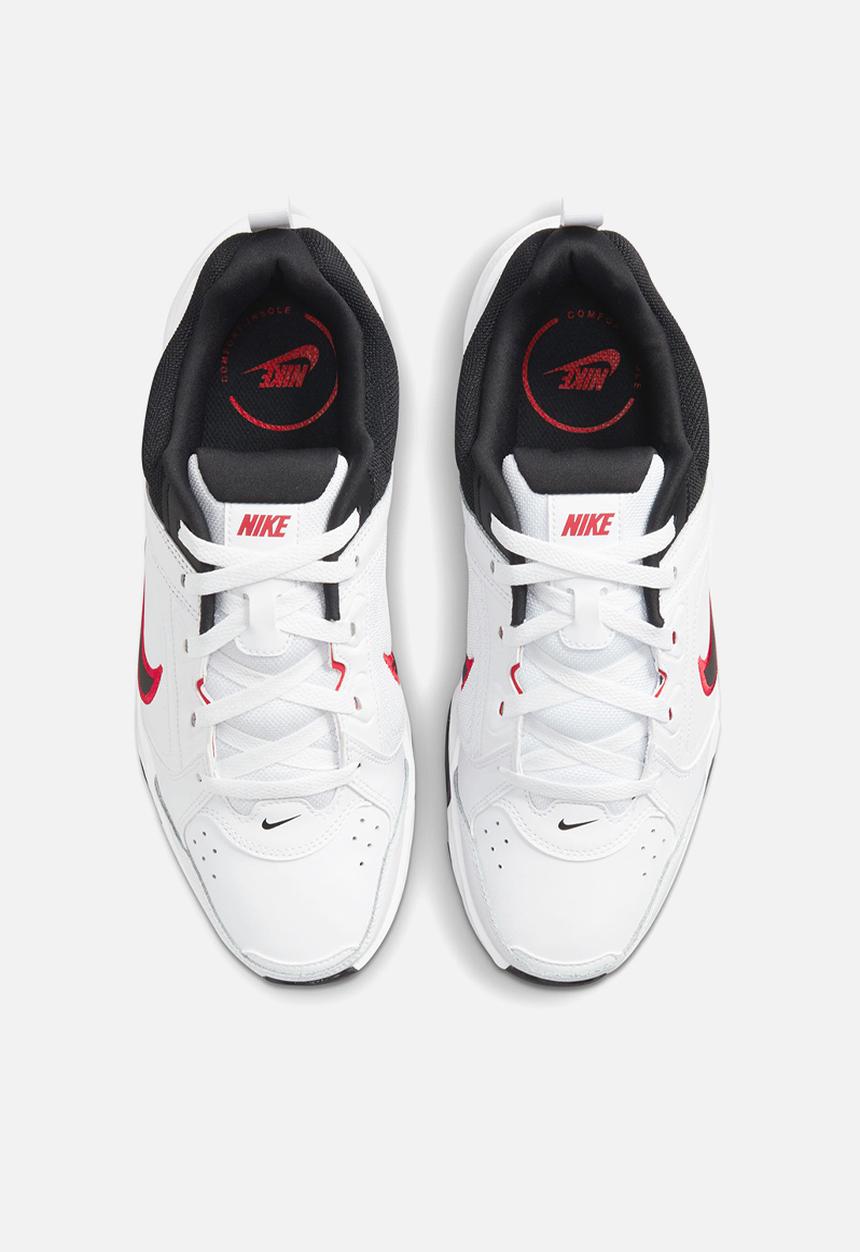 Nike - Defy All Day