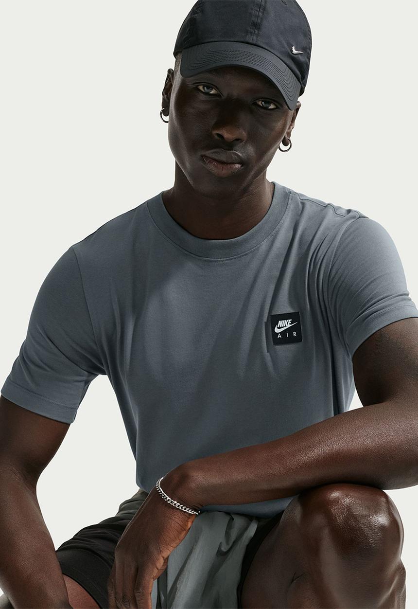 Nike - NSW Standard AIR Patch Tee - Black