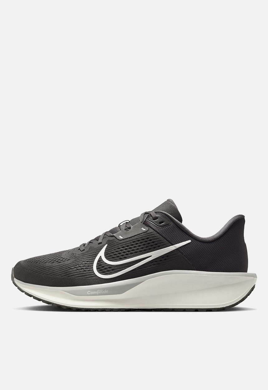 Nike - Quest 6