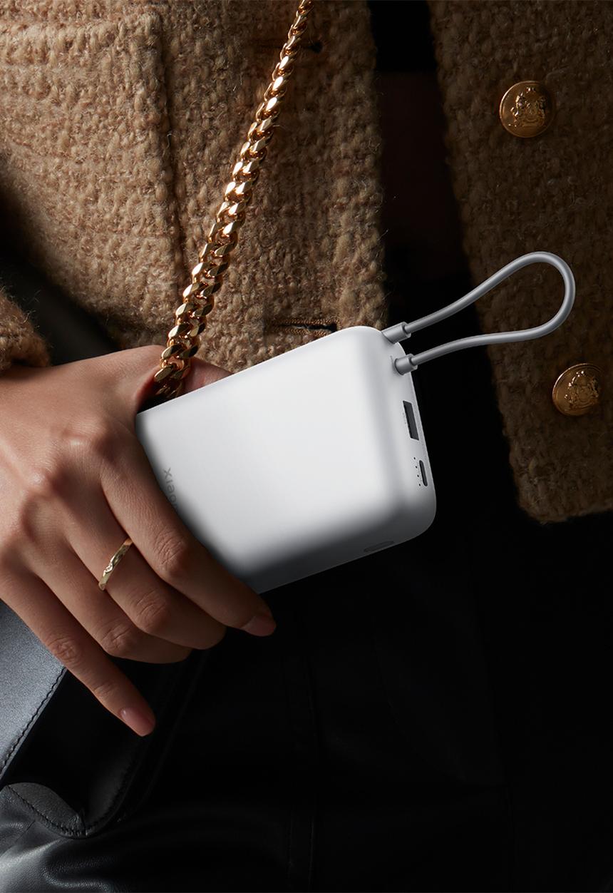 Xiaomi - Xiaomi Power Bank 20000mAh (Integrated Cable) - Light Grey