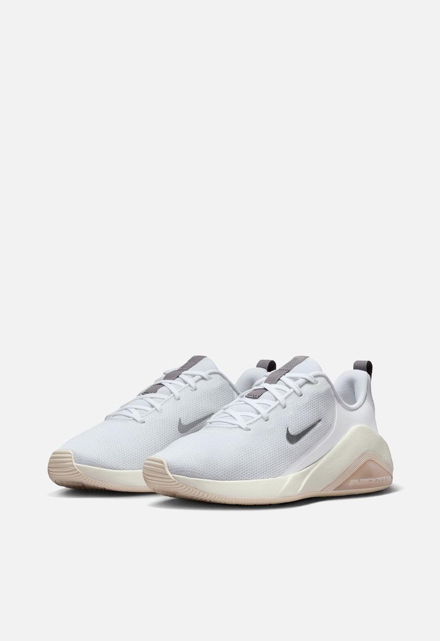 Nike - Nike Bella 7