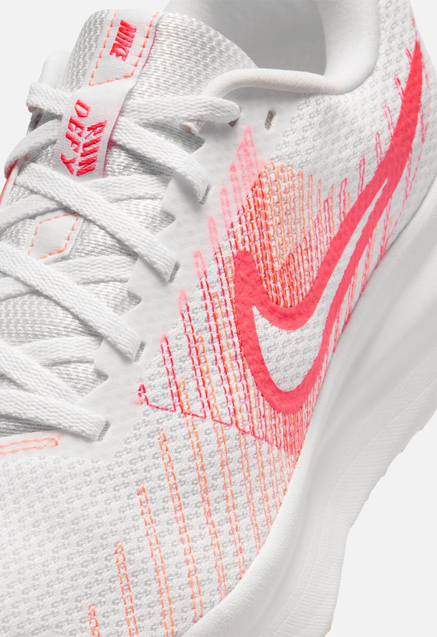 Nike - Nike Run Defy