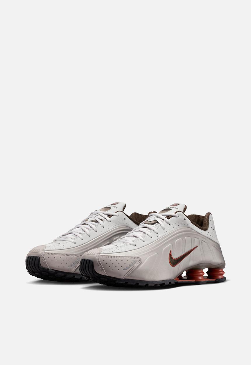 Nike - Nike Shox R4