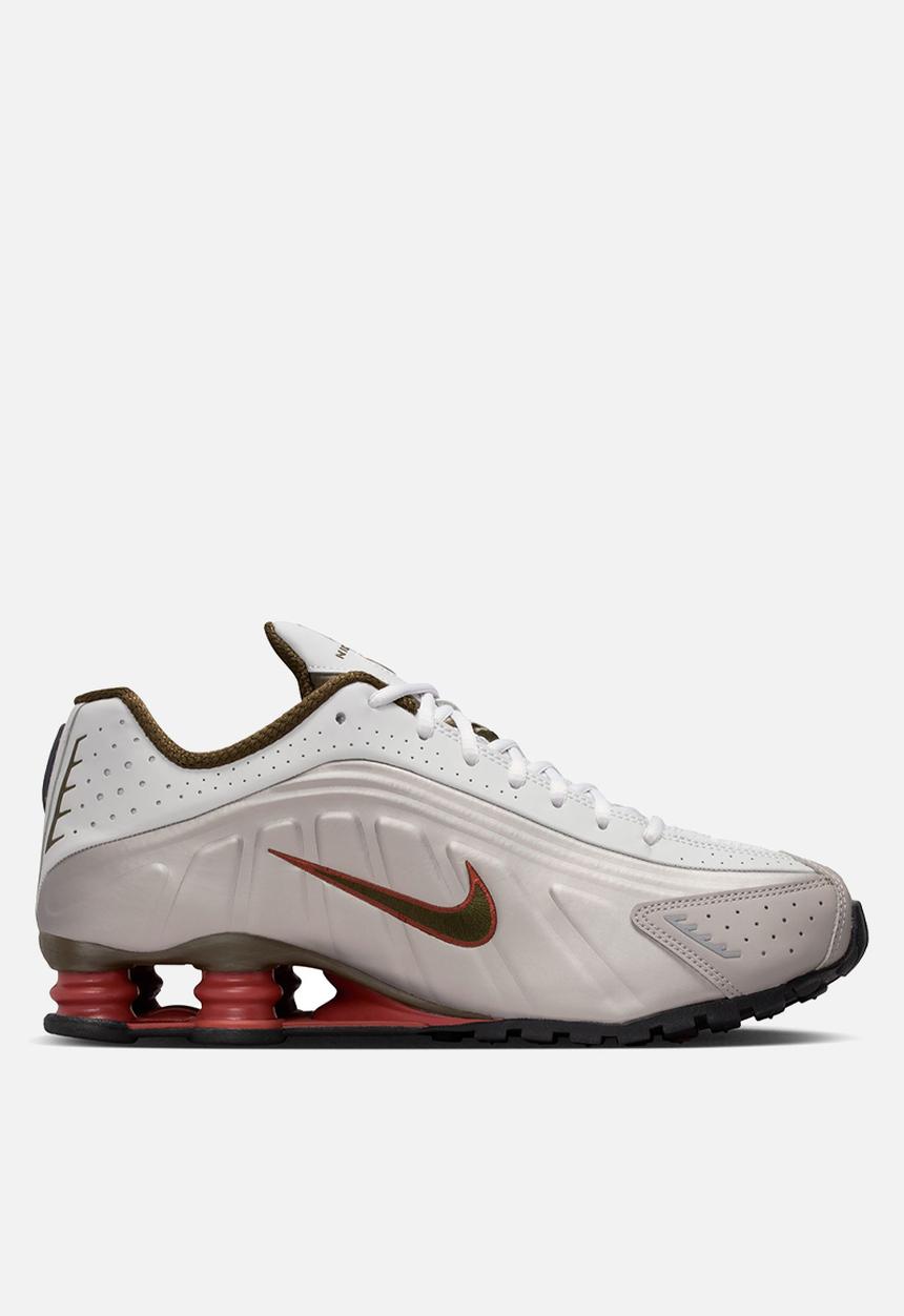 Nike - Nike Shox R4