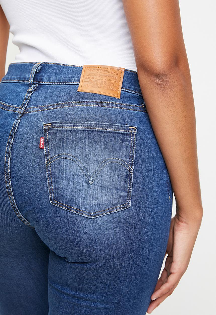 Levi’s® - Curvy Hirise Superskinny - Loud Cool Mid