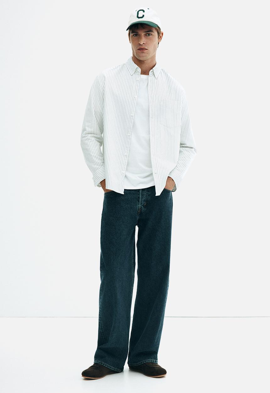 H&M - Regular fit oxford shirt - white/pinstriped