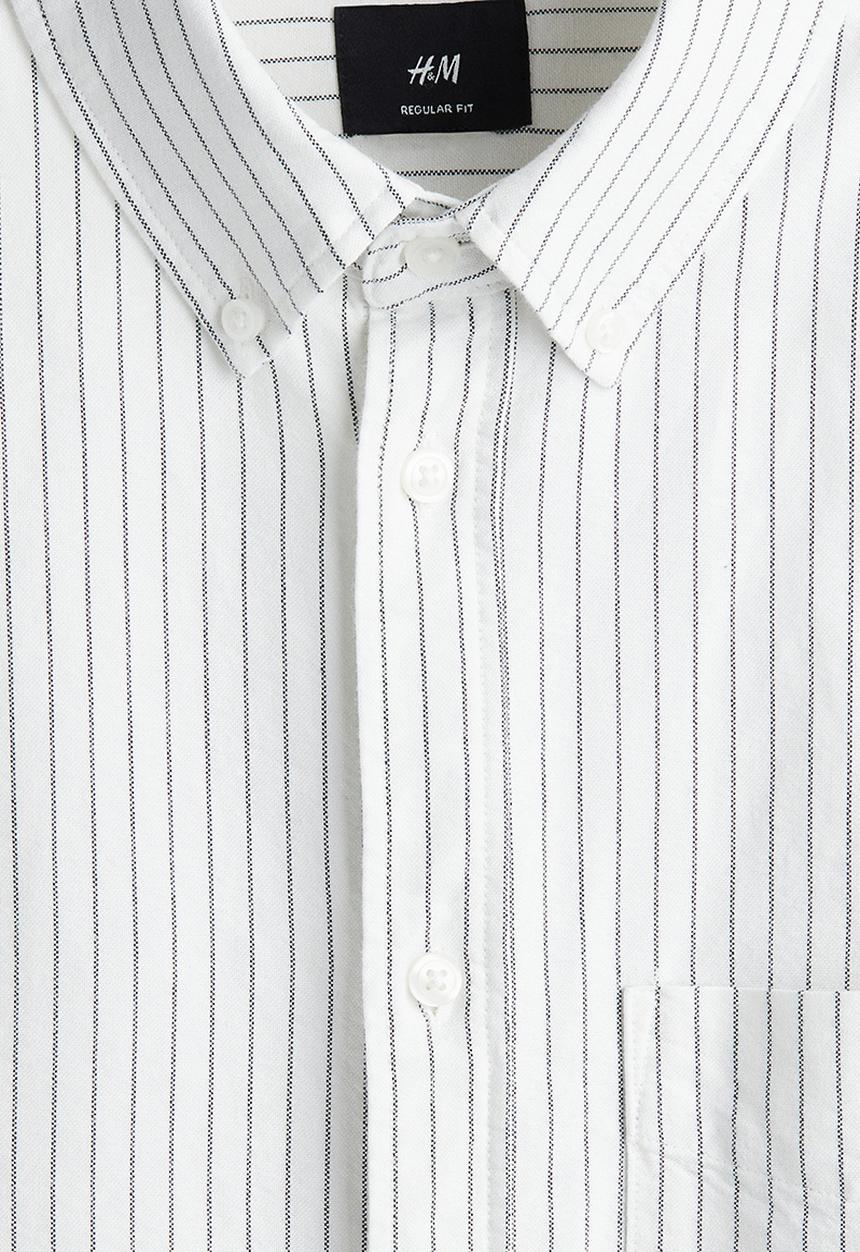 H&M - Regular fit oxford shirt - white/pinstriped
