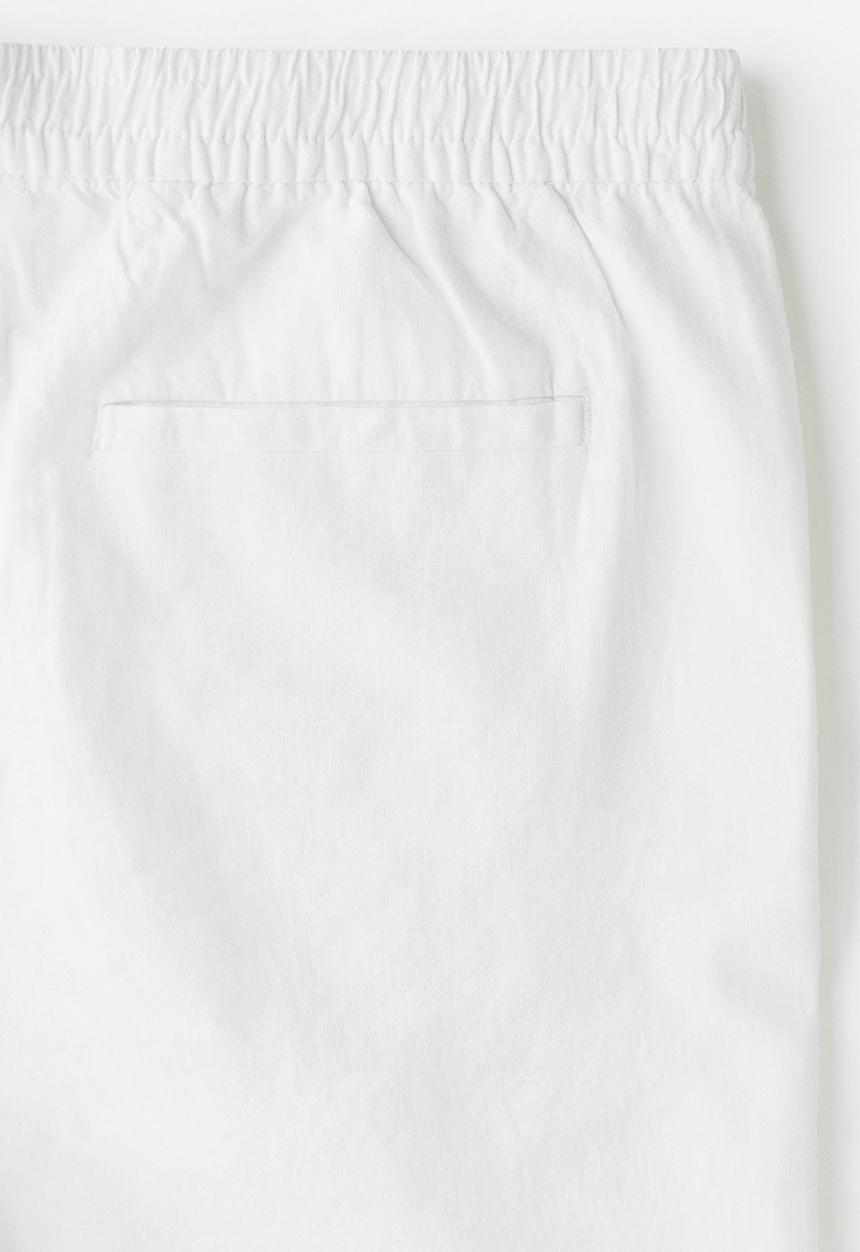 H&M - Regular fit linen-blend shorts - white