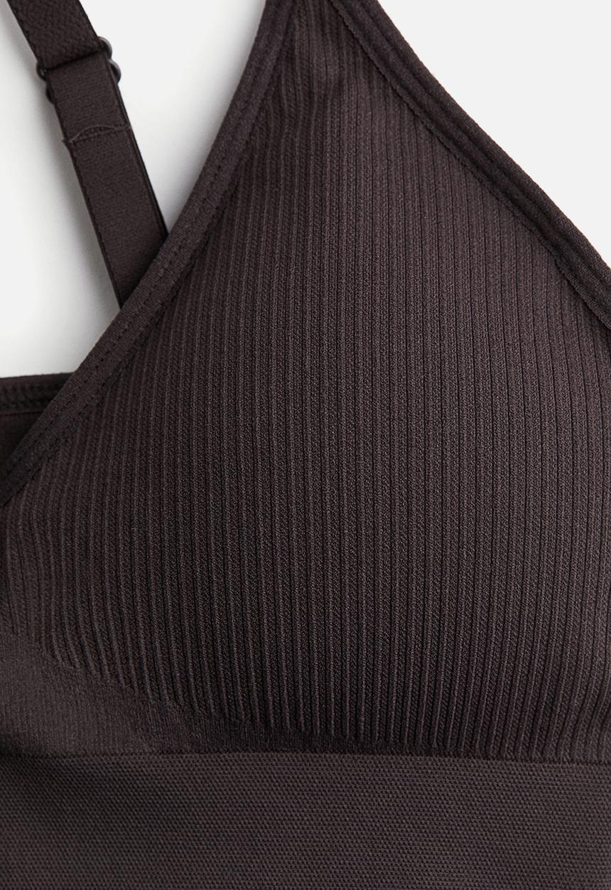 H&M - Seamless medium support sports bra with drymove™ - truffle grey