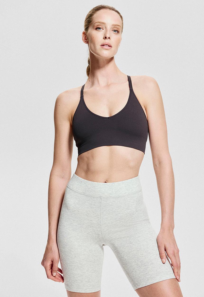 H&M - Seamless medium support sports bra with drymove™ - truffle grey