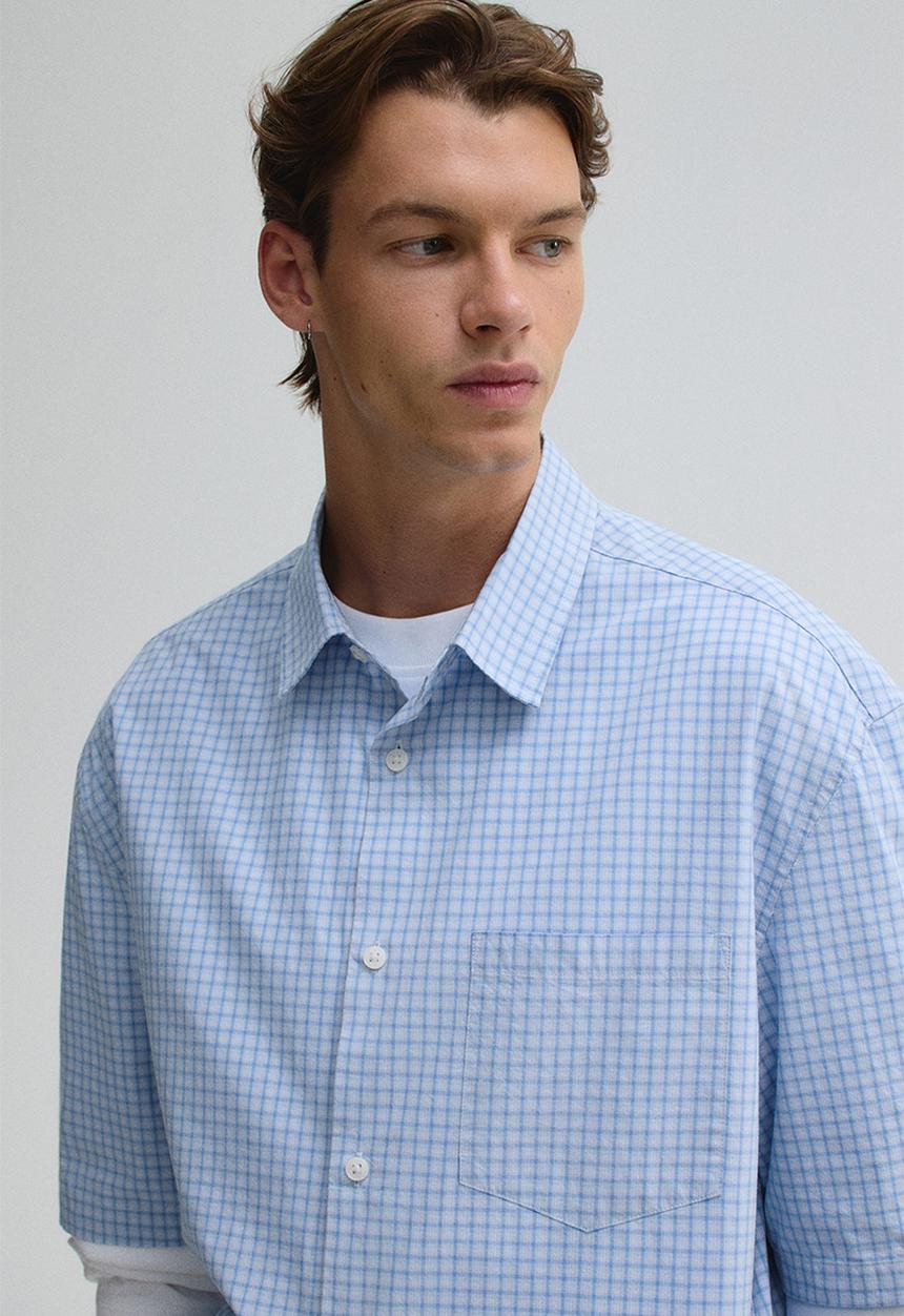 H&M - Relaxed fit short-sleeved shirt - light blue checked 