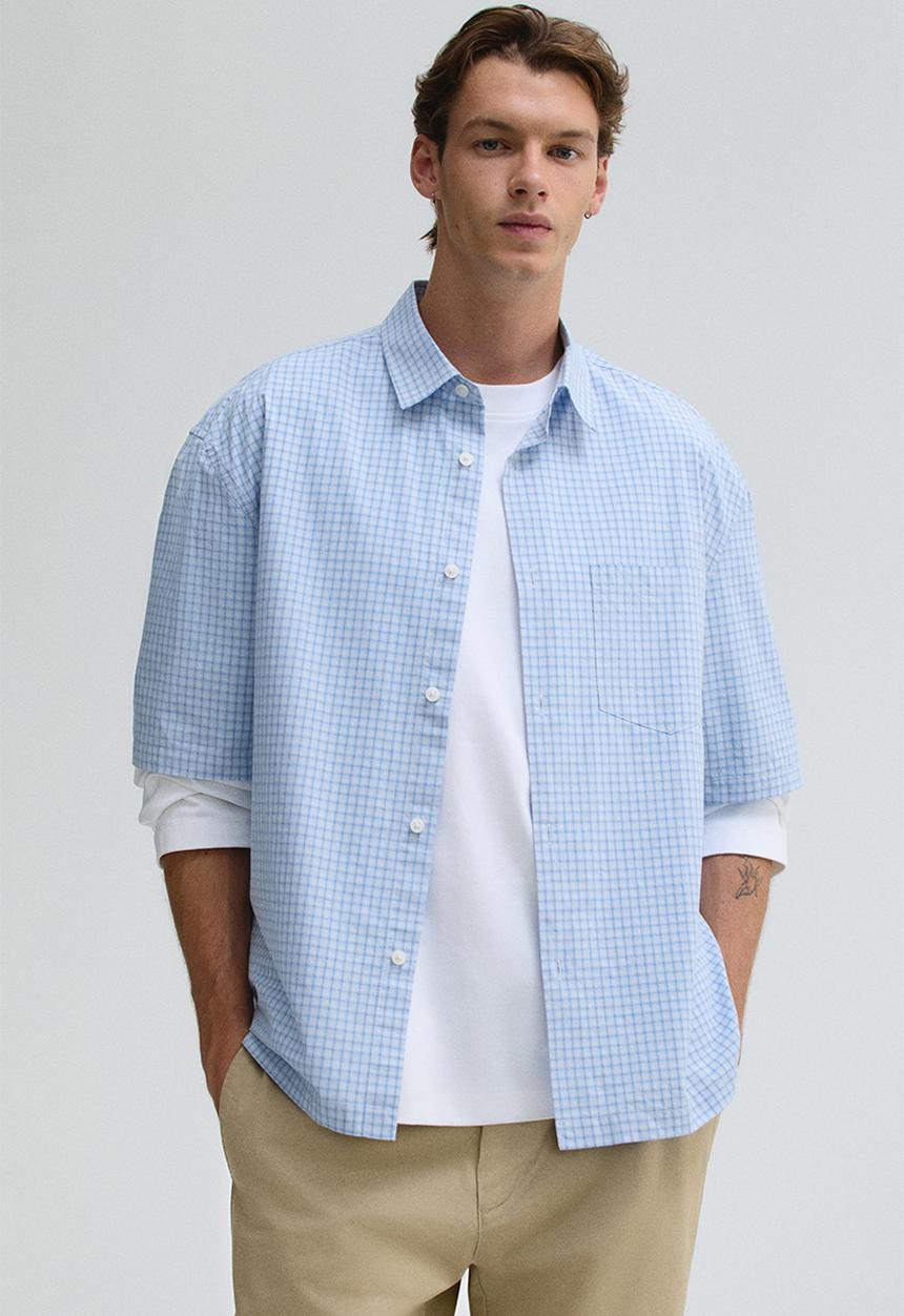 H&M - Relaxed fit short-sleeved shirt - light blue checked 