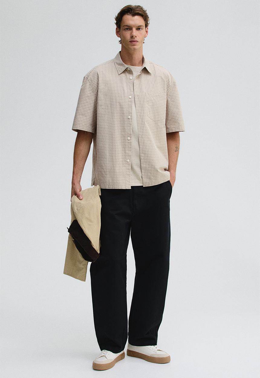 H&M - Relaxed fit short-sleeved shirt - beige checked