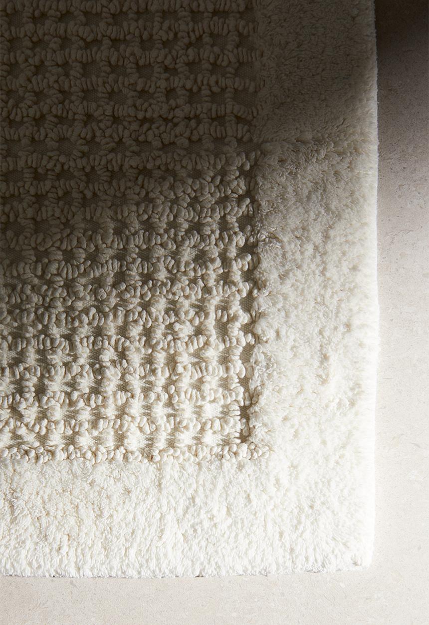H&M - Tufted cotton bath mat - white