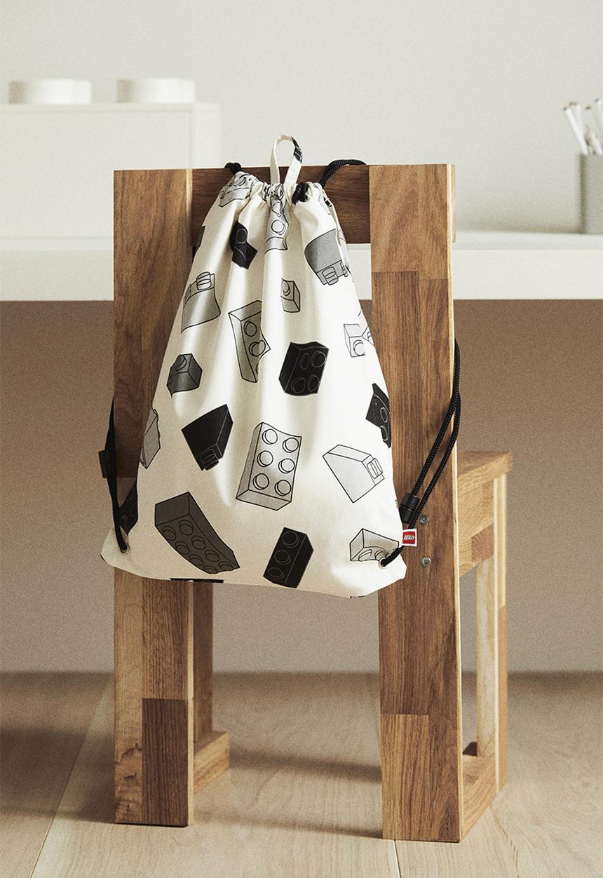 H&M - Patterned gym bag - white/lego