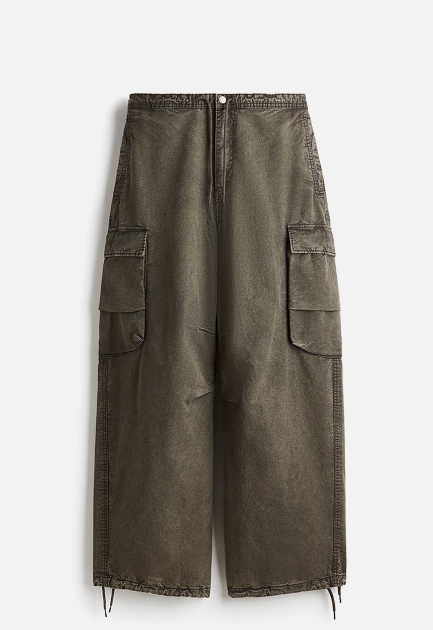 H&M - Loose fit washed cargo trousers -  khaki green