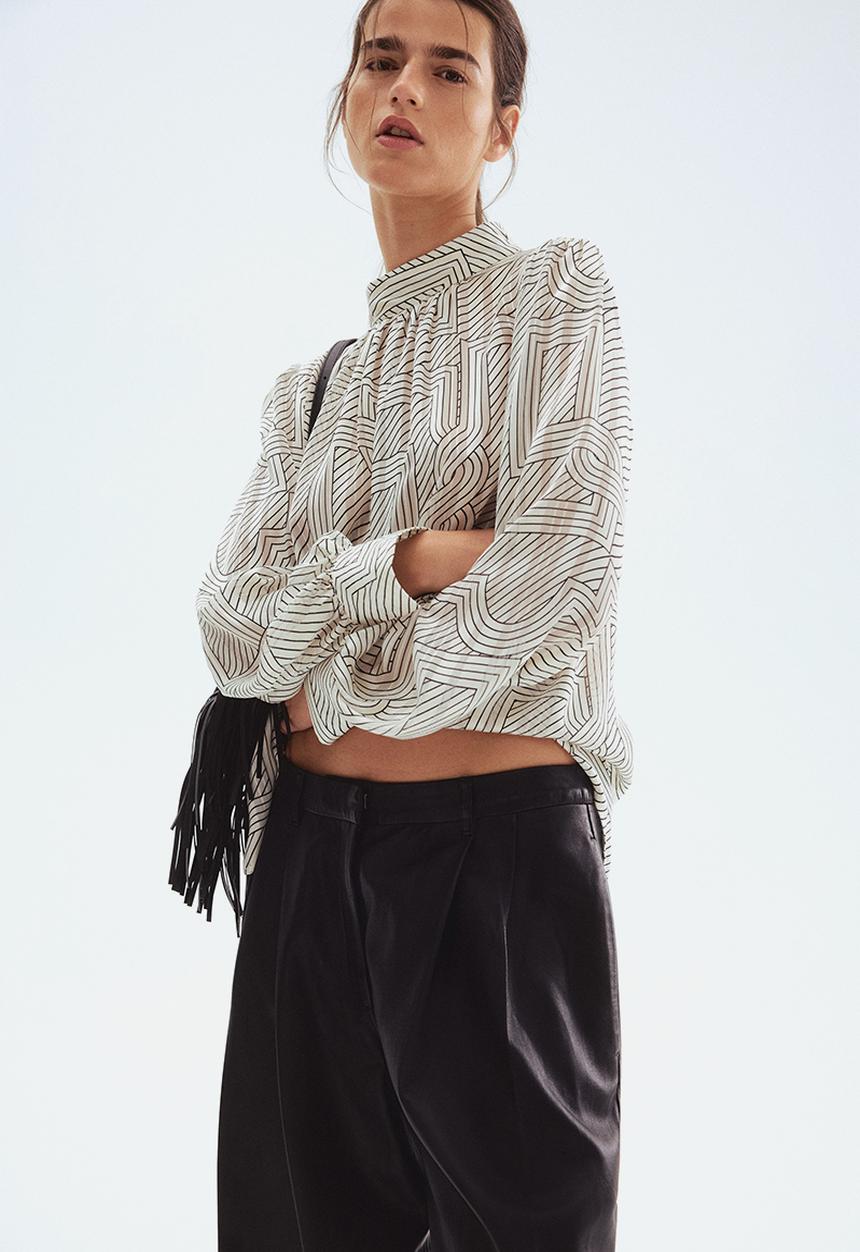 H&M - Stand-collar blouse - cream patterned