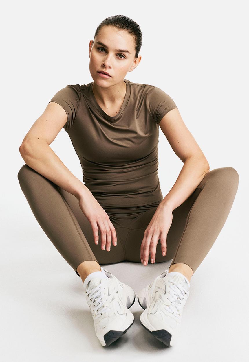 H&M - Sports top with drymove™ - dark beige