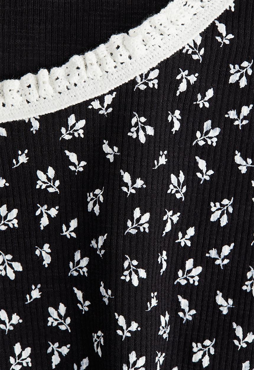 H&M - Lace-trimmed top - black/floral 