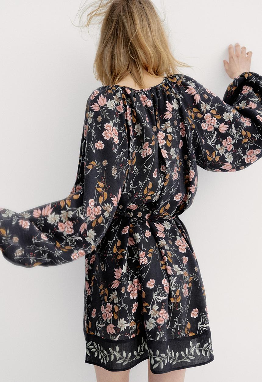 H&M - Oversized tie-belt dress - black floral 