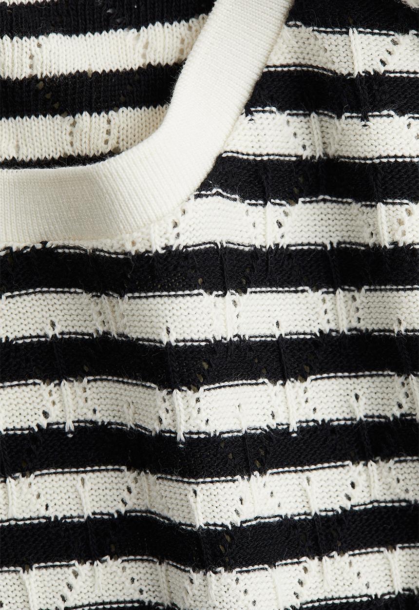 H&M - Flutter-sleeved top - white & black striped