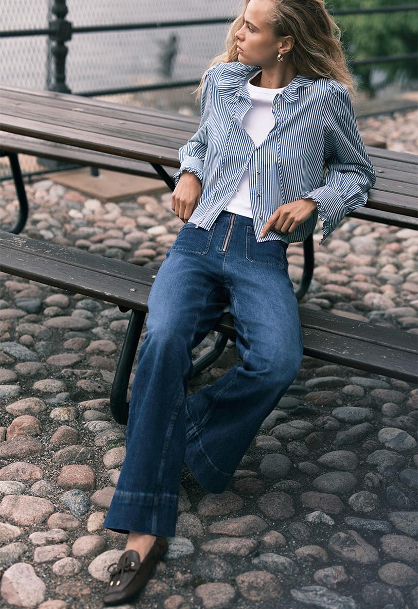 H&M - Frill-collared blouse - blue/striped