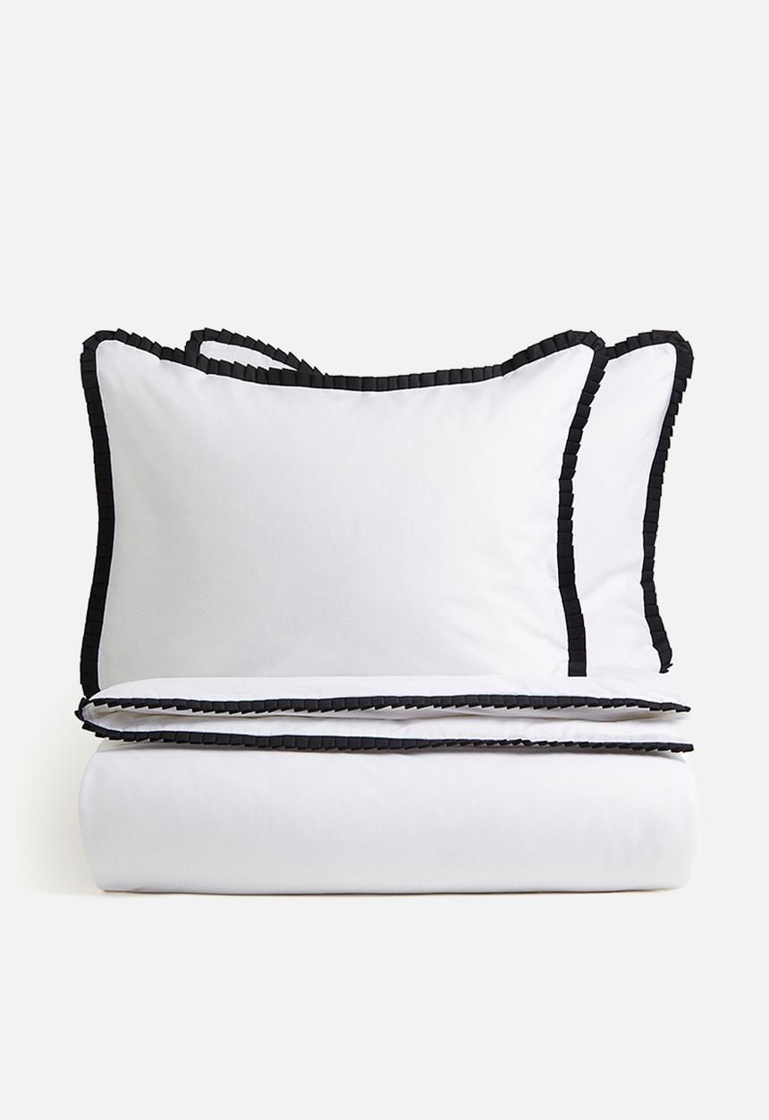 H&M - Pleated double/king duvet cover set - white