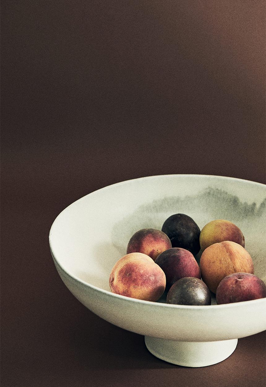 H&M - Large hand-glazed serving bowl - light beige