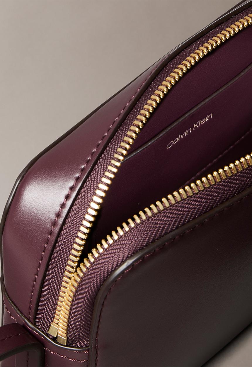 Calvin Klein - Ck Camera Bag- Fudge