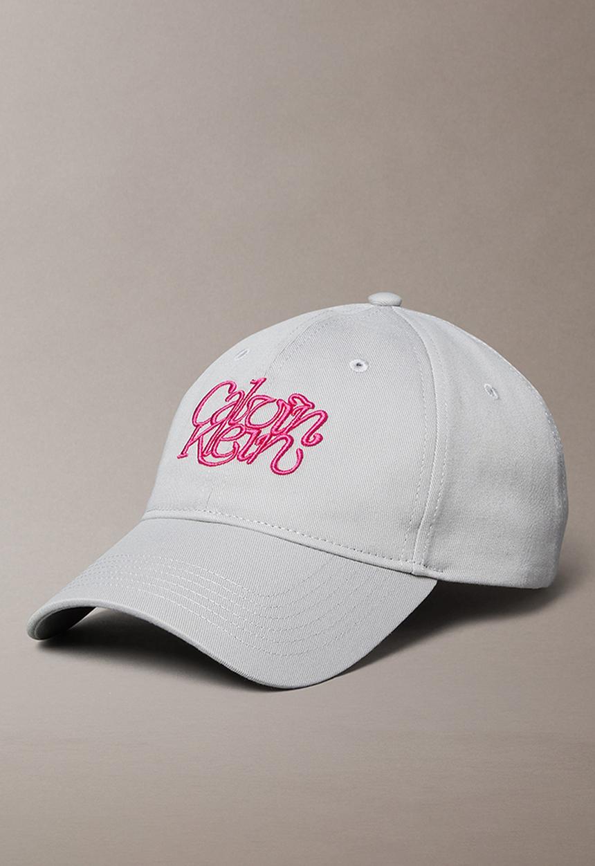 Calvin Klein - Seasonsal Calvin Gra Qbw Headwear- Quiet Gray