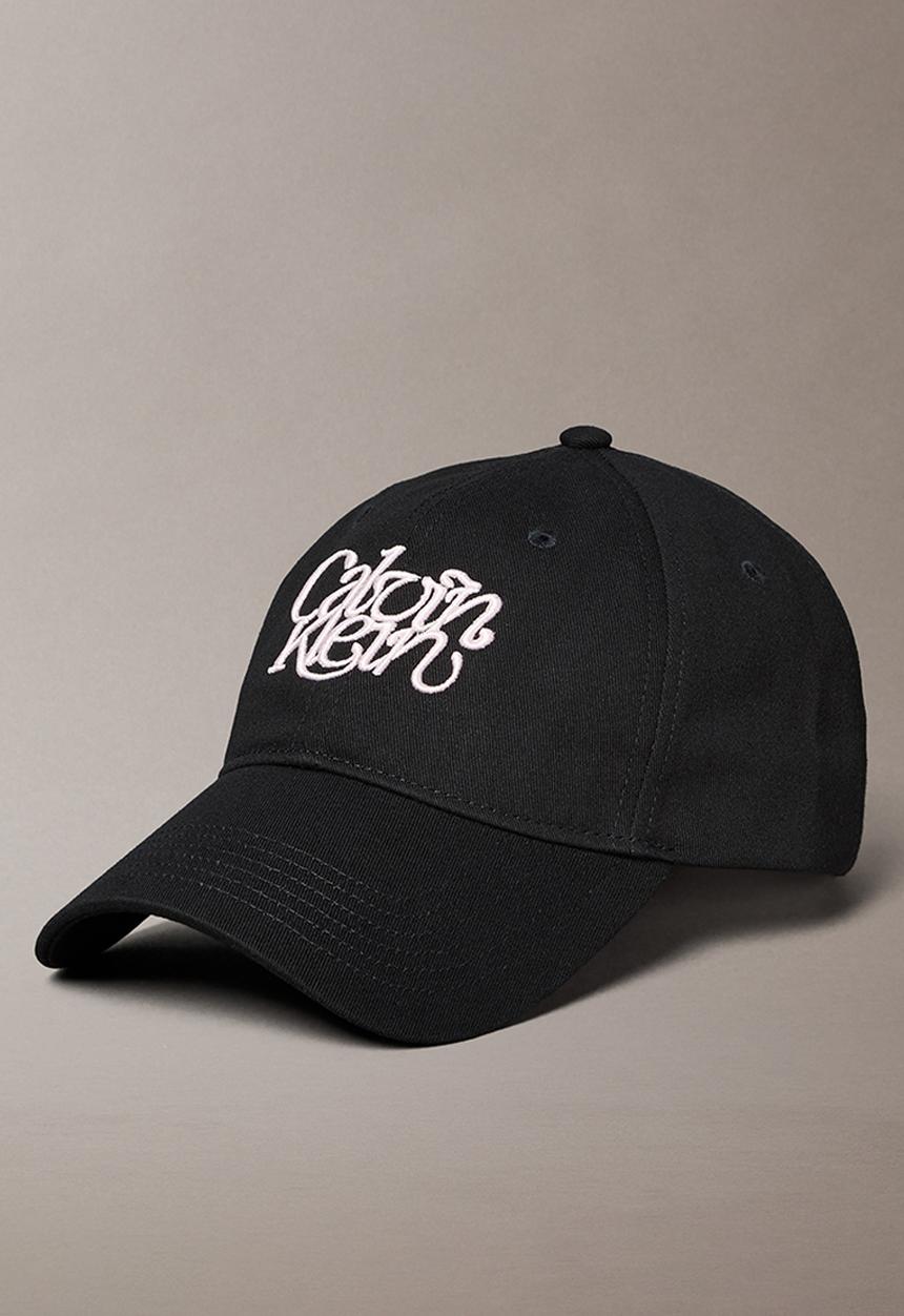 Calvin Klein - Seasonsal Calvin Gra Ub1 Headwear- Black