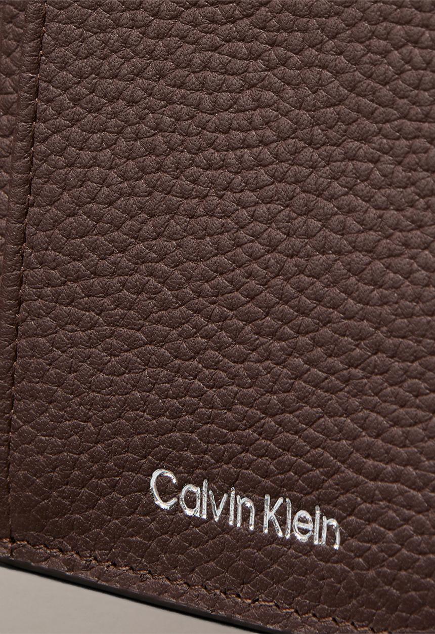 Calvin Klein - Foil Emboss Cardholder - brown