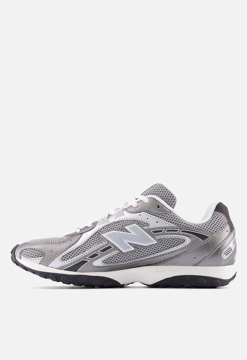 New Balance  - 204L